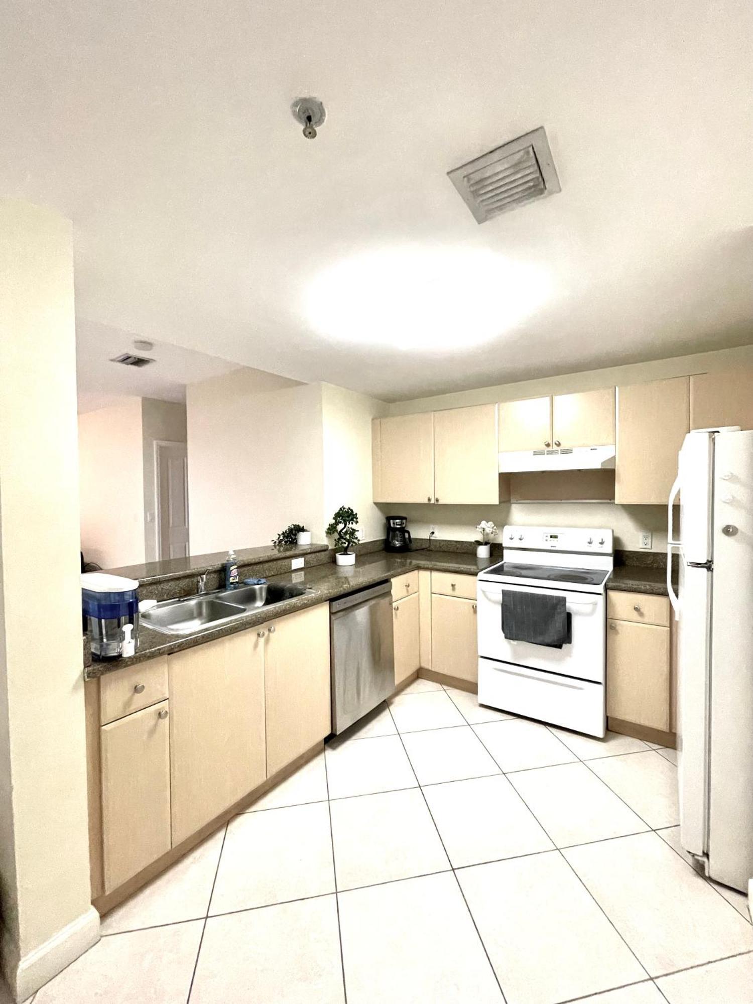 Private Bedroom In Miami - Coral Gables 601 Ngoại thất bức ảnh