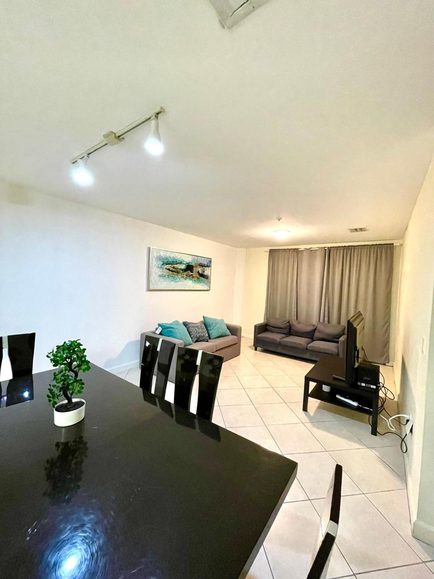 Private Bedroom In Miami - Coral Gables 601 Ngoại thất bức ảnh
