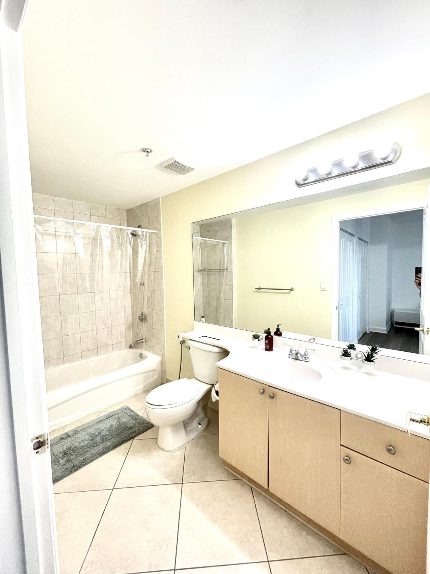 Private Bedroom In Miami - Coral Gables 601 Ngoại thất bức ảnh