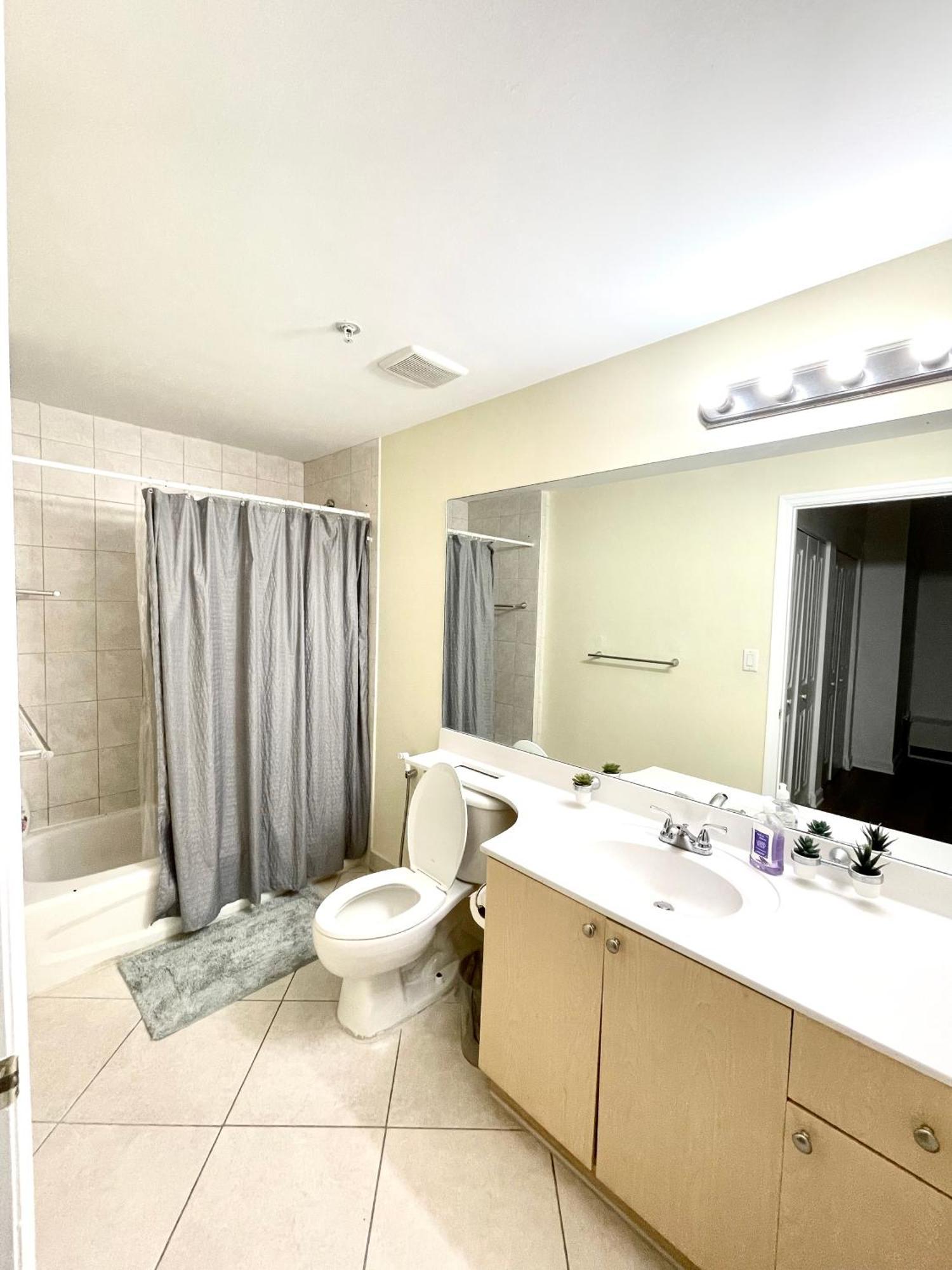 Private Bedroom In Miami - Coral Gables 601 Ngoại thất bức ảnh